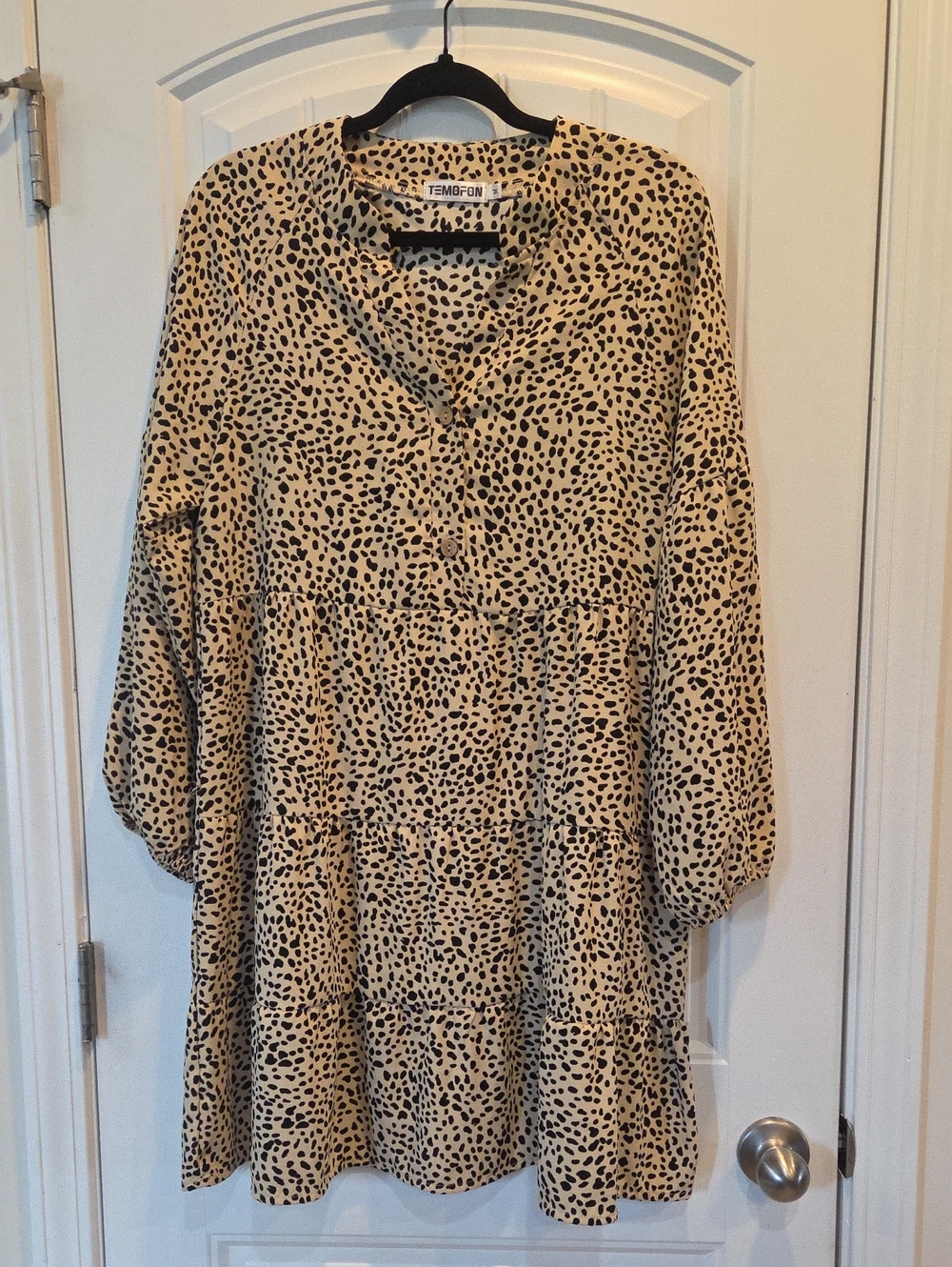 Temofon Women's Leopard Print Long Sleeve V-Neck Dress Size M